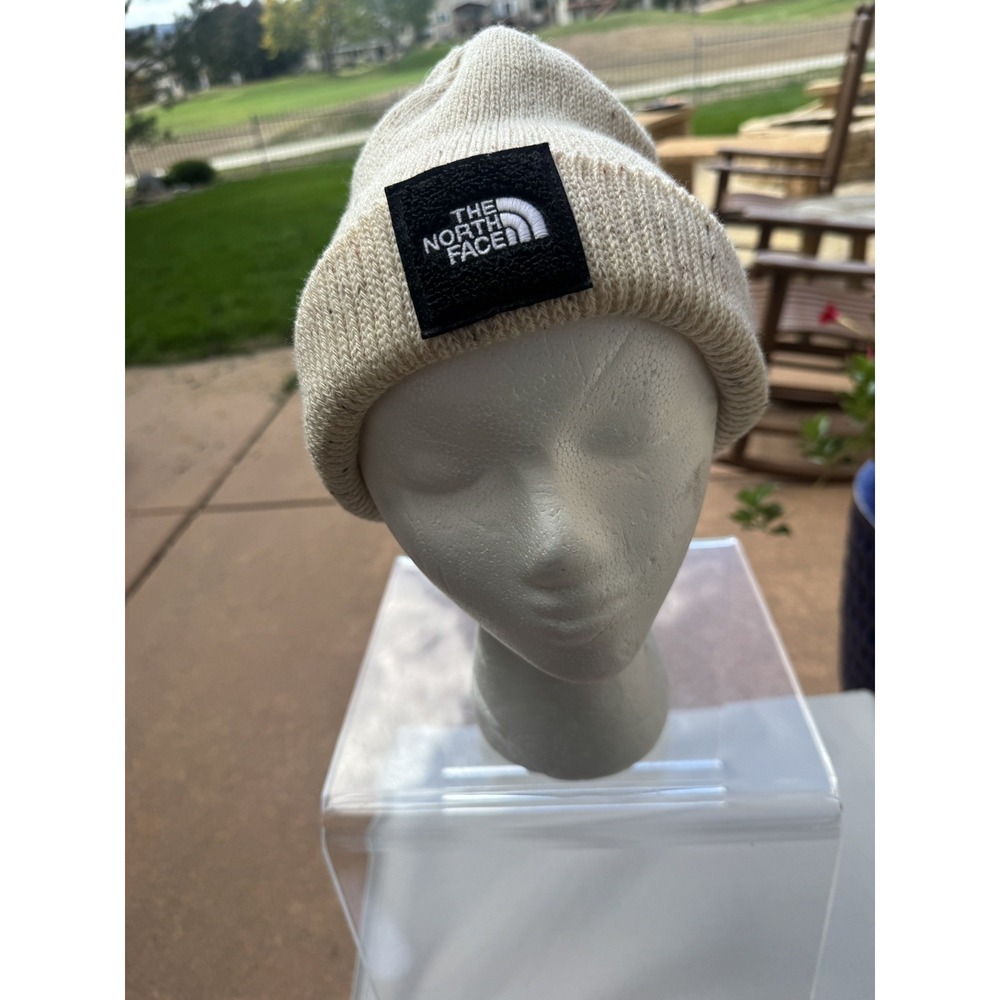 The North Face Unisex Clay Gray Big Box Warm Beanie Hat Knit One Size cozy